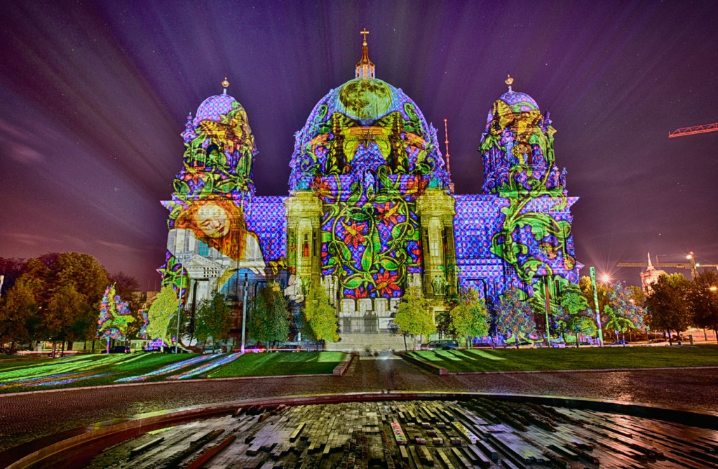 Berliner Dom während Festival of Lights